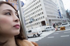 好きな人に恋人がいても。諦めるべきか迷うあなたへ贈る、心の処方箋