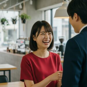男性と楽しそうに話す恋する女性