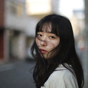 復縁を求める女性