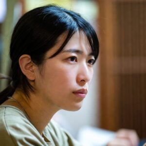 嫉妬する女性
