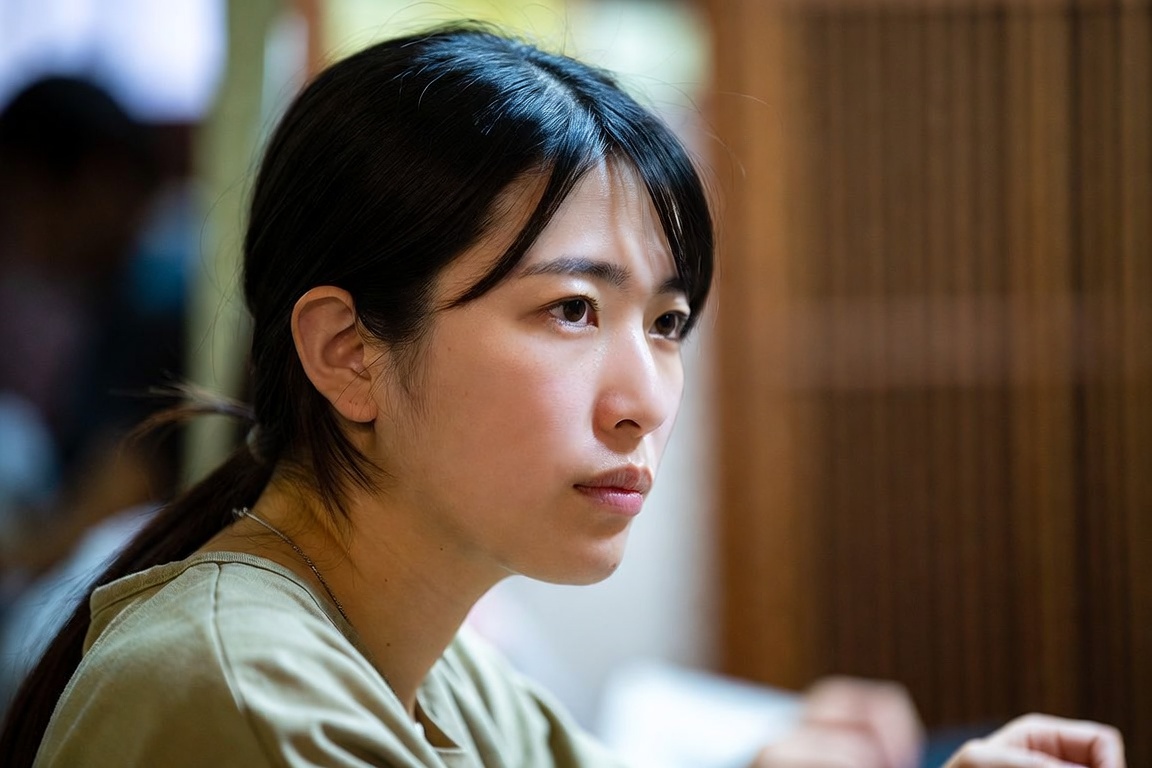 嫉妬する女性